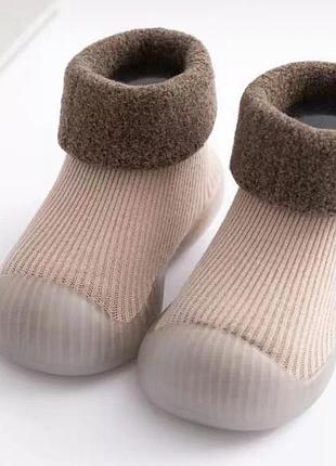 Дитачі тапочки капці для дому теплі