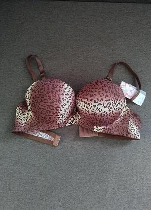 Бюстгальтер з гладенькою чашкою, чашка с.