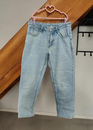 Женские свет голубые джинсы asos с эффектом вареные размер м (джинсовый 30)