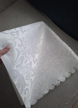 Скатерть на большой стол.