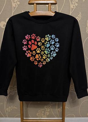 Очень красивый и стильный свитшот 26.