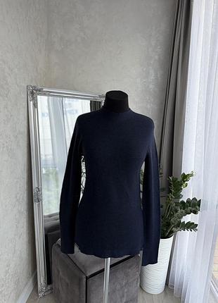 Тоненький светр mammyt ❤️