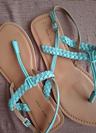 Босоніжки жіночі