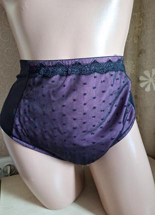 Гарні високі трусики