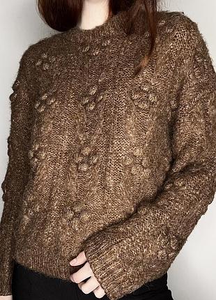 В’язаний теплий обʼємний светр шоколадного кольору