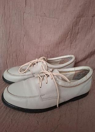 Туфлі жіночі