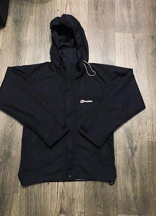 Куртка berghaus на мембране черная оригинальная курточка