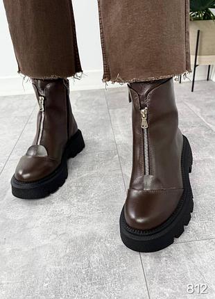 Зимові шкіряні черевики на замку спереду