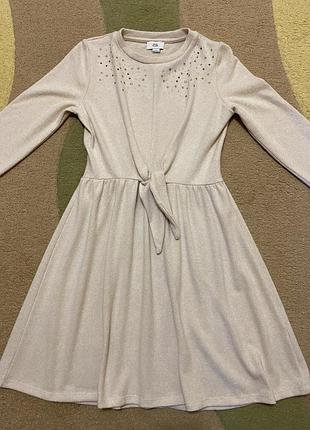 Тепле суперове платтячко на дівчинку.