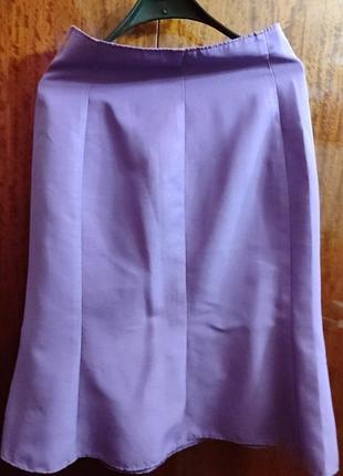 Юбка блестящая,фиолетовая.
