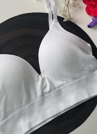 Топ в пкбсик бралет з паралоновою підкладкою