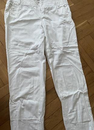 Одяг жіночий. верх та брюки по 50. сукні 80