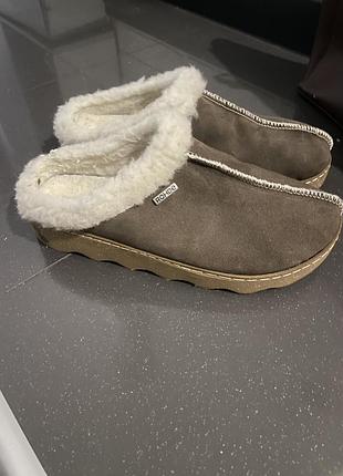 Замшеві тапки