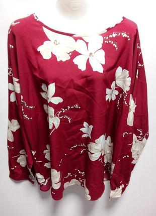 Блуза.
великий розмір