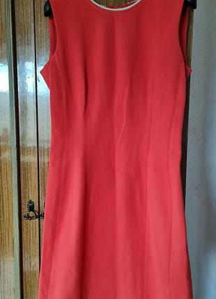 Красивое платье из плотного трикотажа