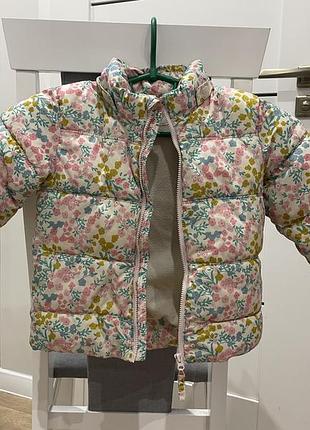 Куртка на дівчинку