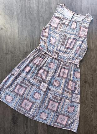 Женское нежное платье из вискозы