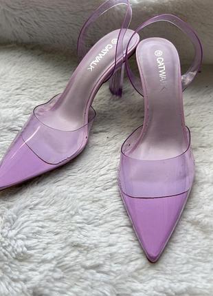 Босоніжки жіночі catwalk 38/ 39 р.( уст. 24 см