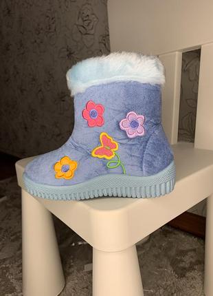 Уггі-бурки lnblu