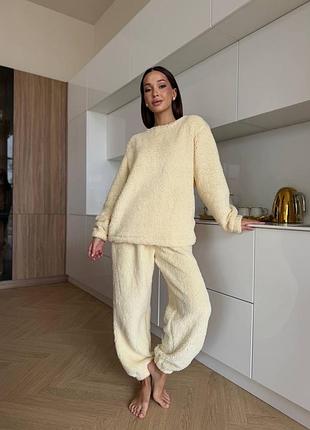 Махрова піжама