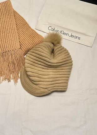 Женская бежевая шапка, зимняя кепа с люрексовой нитью, теплая кепка с помпоном, размер 57