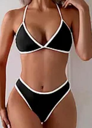 Стильный купальник в классическом сочетании черного и белого цветов 💫