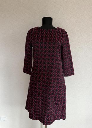 Сукня класичного крою