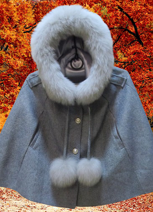 Элегантное пальто-кейп с капюшоном отделка натуральным мехом