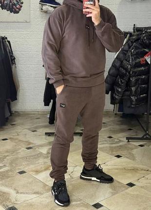 Сладостный спортивный костюм