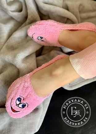 Теплые тапочки-носочки смайл / розовые