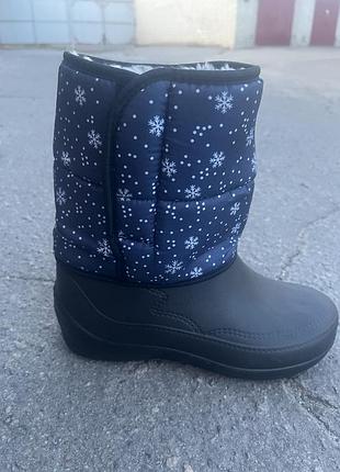 Високі жіночі чоботи з піни дутики