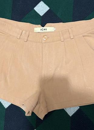 Бежеві шорти