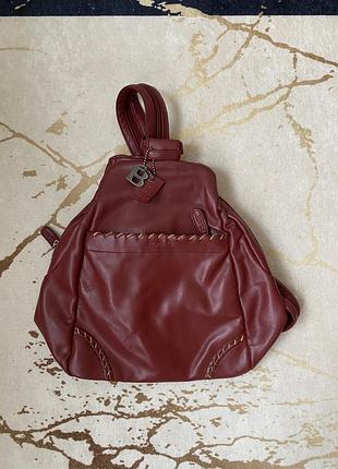 Бордовий вмісткий шкіряний рюкзак для міста bulaggi
