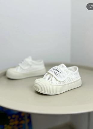Кросівки дитячі нові
