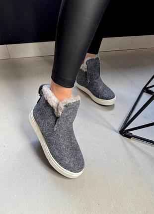 Жіночі сліпони повсть на байці / овчині