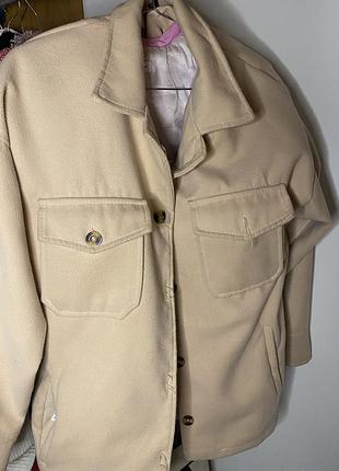 Курточка типу пальто коротке