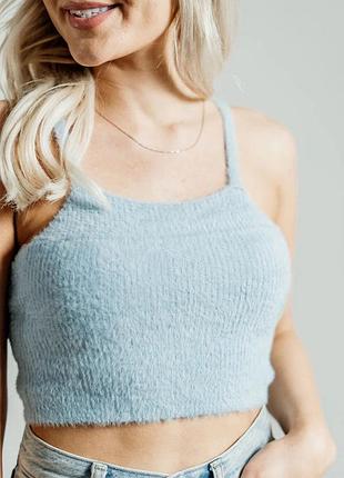 Трендовий мʼякий пухнастий топ травка