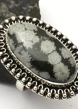 Кольцо с натуральным снежным обсидианом, размер 20, индийские украшения