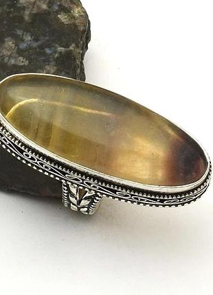 Большое кольцо с натуральным флюоритом, размер 16.5, индийские украшения