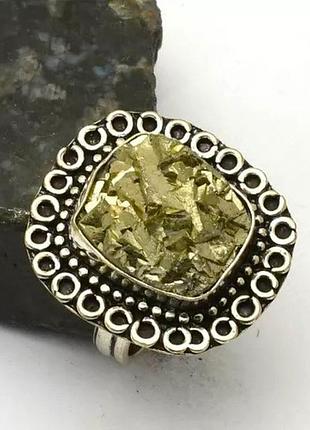Кольцо с натуральным пиритом, друза, размер 17.75, индийские украшения