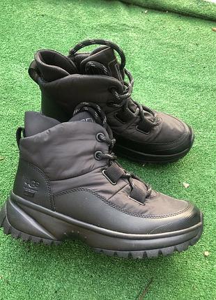 Ugg черевики. оригінал. розмір 40(26 см)