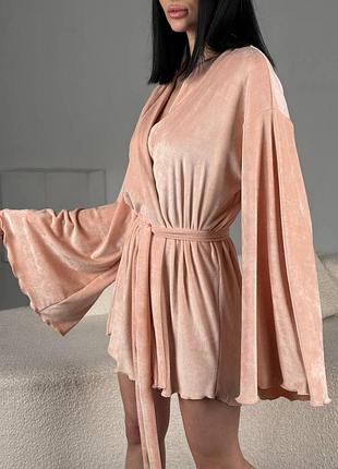 Женский короткий велюровый халат мини кимоно с широкими рукавами персиковый