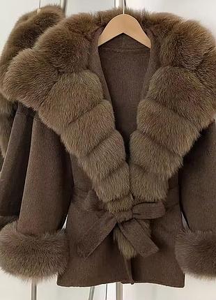 Пальто с мехом натуральное