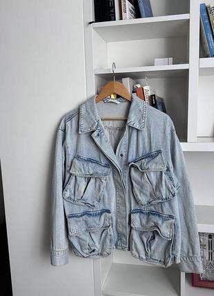 Джинсовка zara з карманами