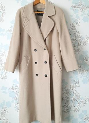 Стильне базове пальто