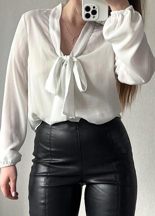 Біла блуза new look із бантом на шиї / блузка із зав’язками/ біла класична блузка