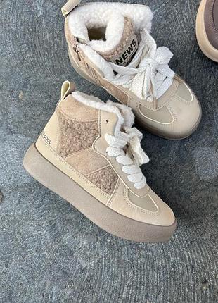 Стильные зимние хайтрпы на меху беж