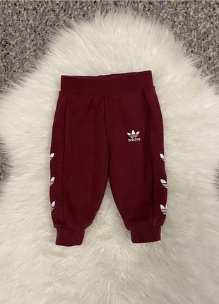 Спортивные теплые штаны adidas originals 9-12 месяцев