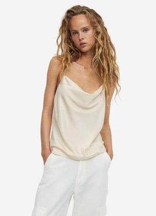 Майка-топ с брателями со стразами молочного цвета