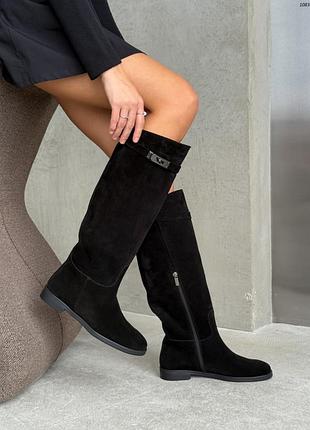 Замшеві трендові чоботи жокейки